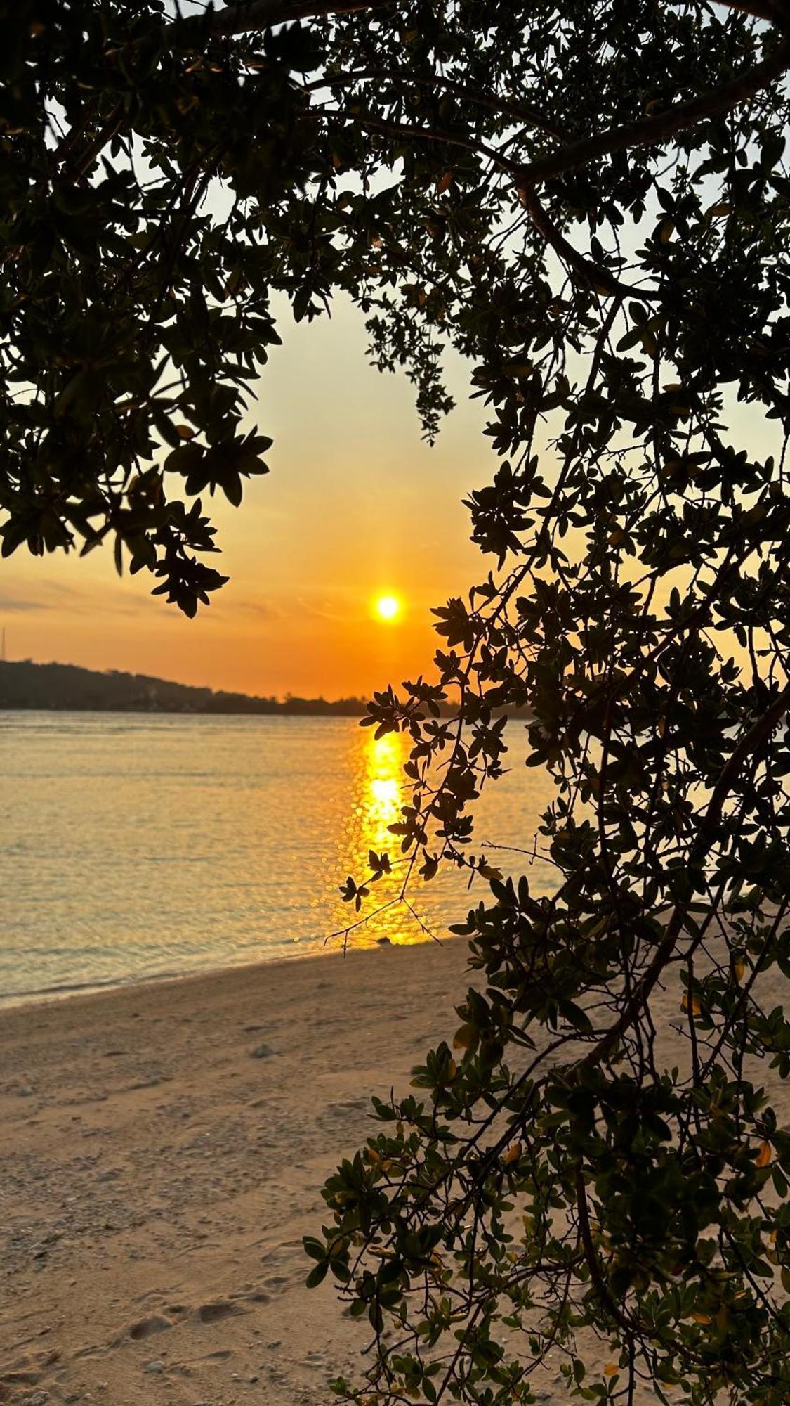 Meno Charm Hotel Gili Meno Exterior foto